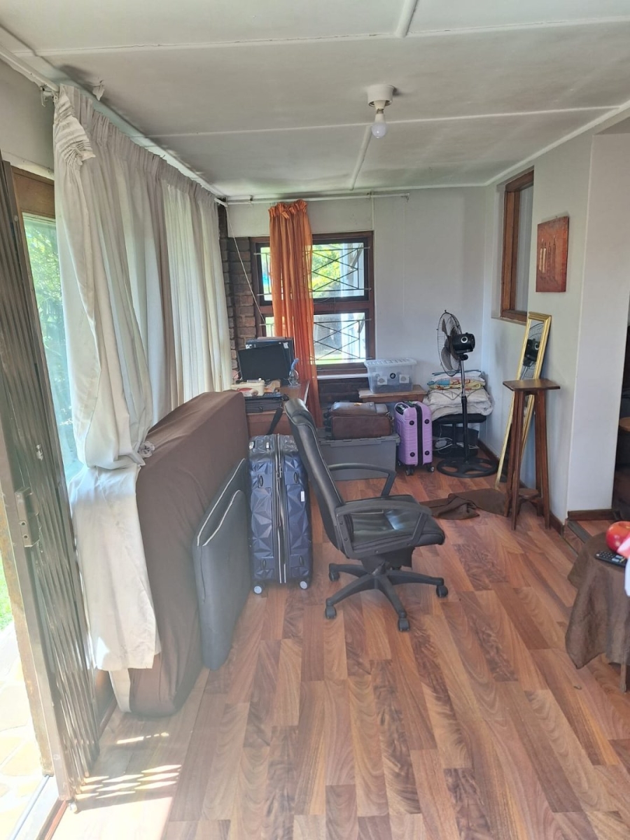 6 Bedroom Property for Sale in Gonubie Eastern Cape